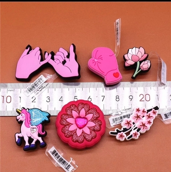 NEW Bundle 5 Pink Shoe Charms Jibbitz for Crocs - Picture 10 of 10